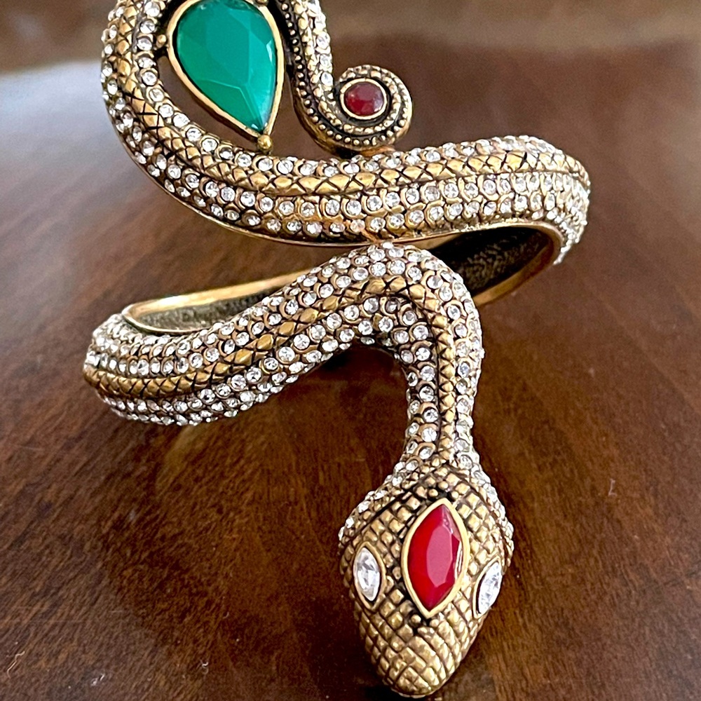 Crystal snake bracelet with beautiful colors